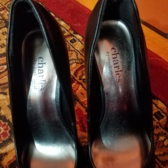 Charles David Black Leather 5\